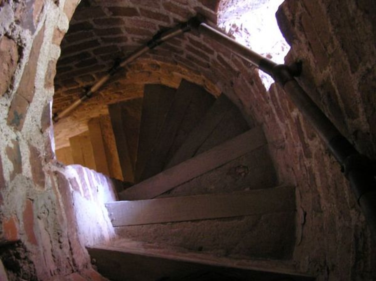 Несвижский замок, винтовая лестница