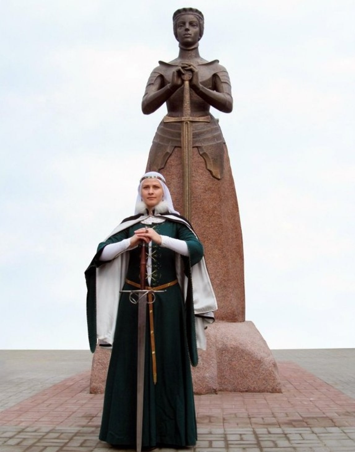 Памятник Анастасии Слуцкой