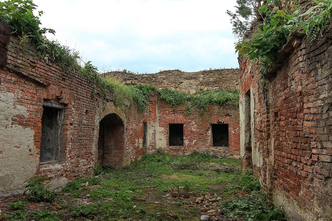 Руины монастыря бернардинок