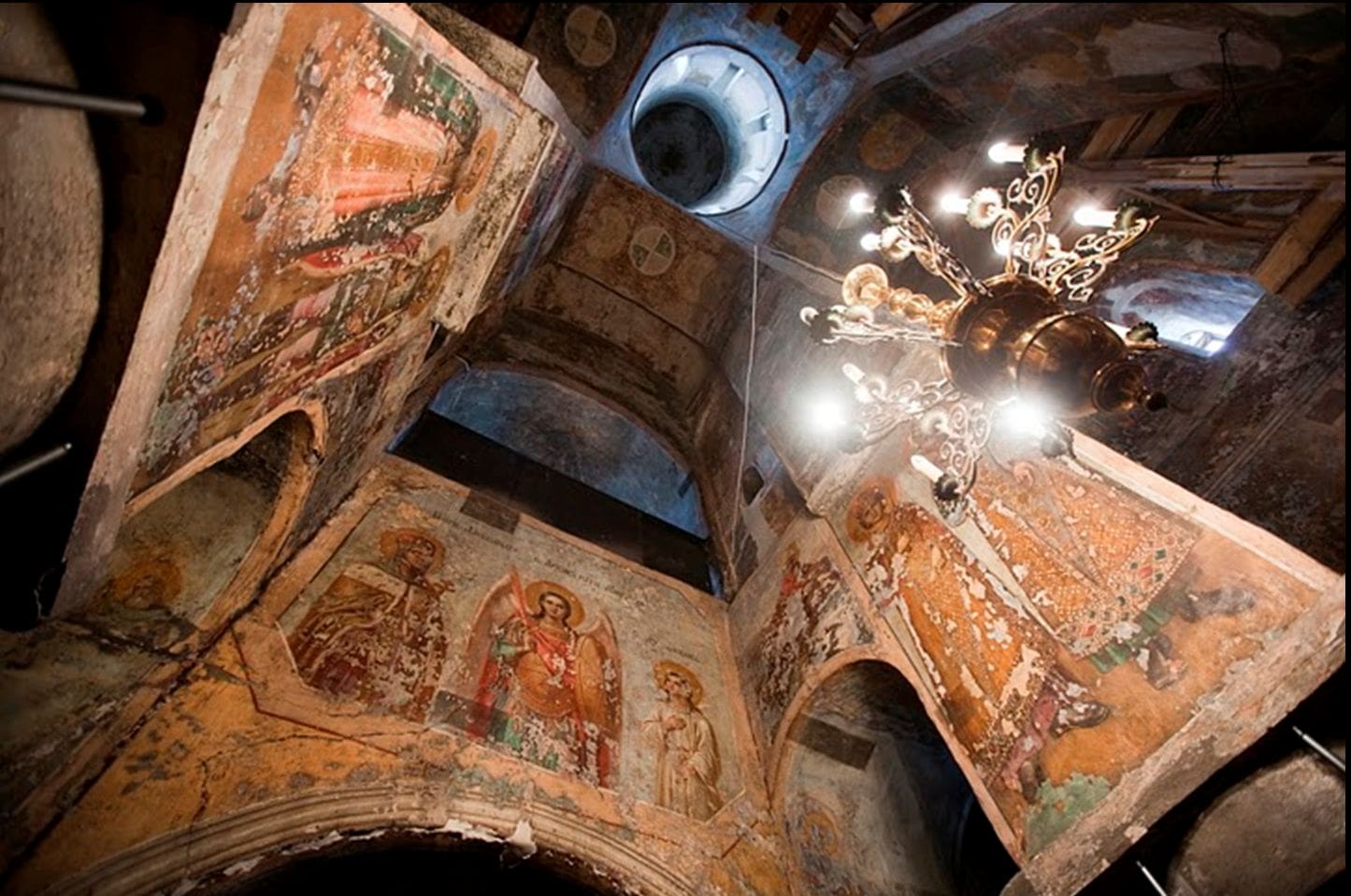 Уникальные фрески полоцкого монастыря 12 века