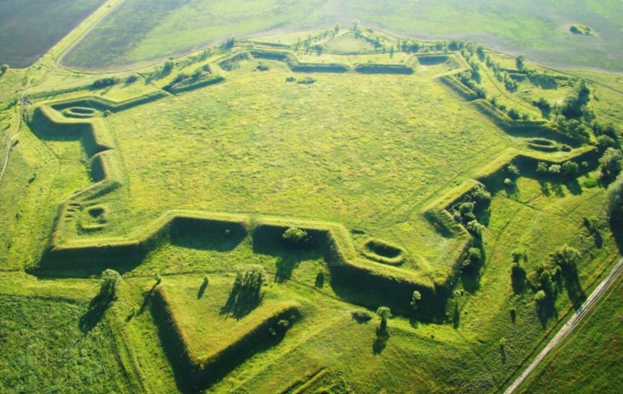 Первоначально Гродно строилась как крепость с земляными укреплениями