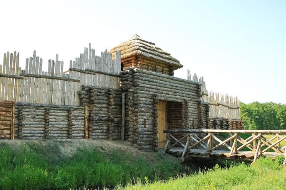 Восстановленный форт невров в Беловежской Пуще