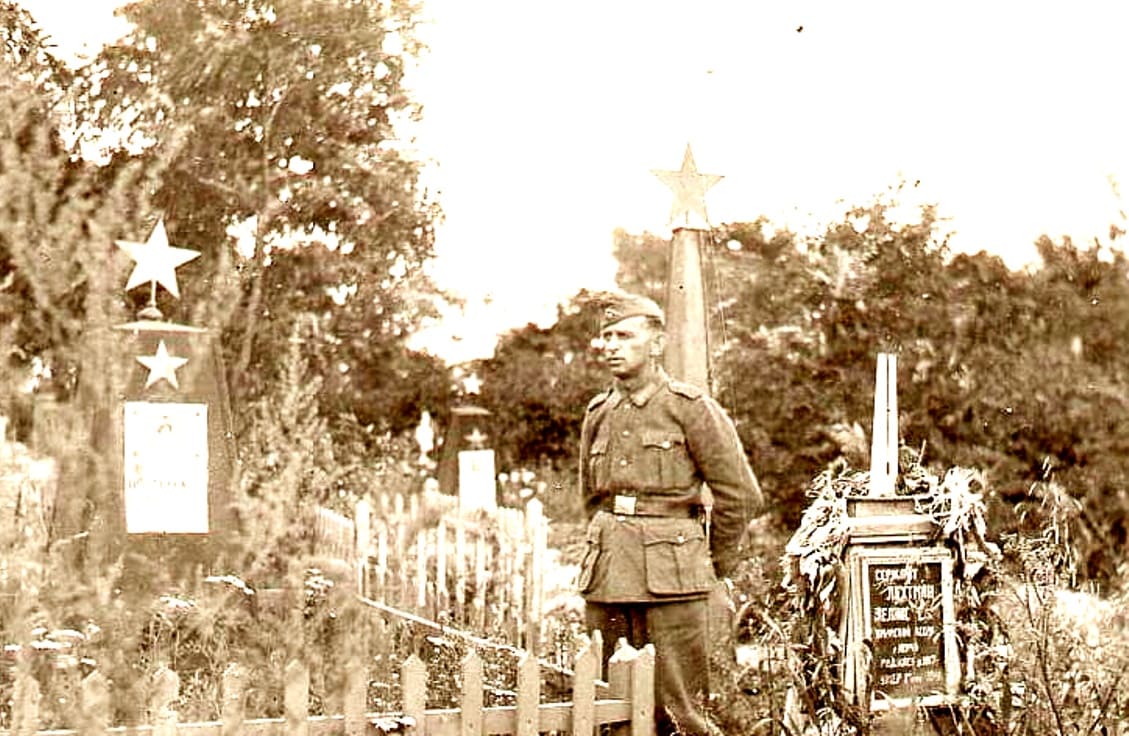 Немецкий военнослужащий на брестском гарнизонном кладбище