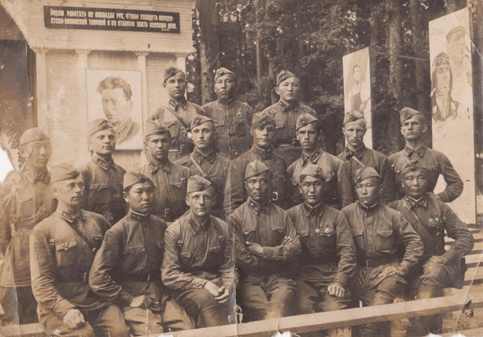 Молодые командиры прибывали в Пружаны