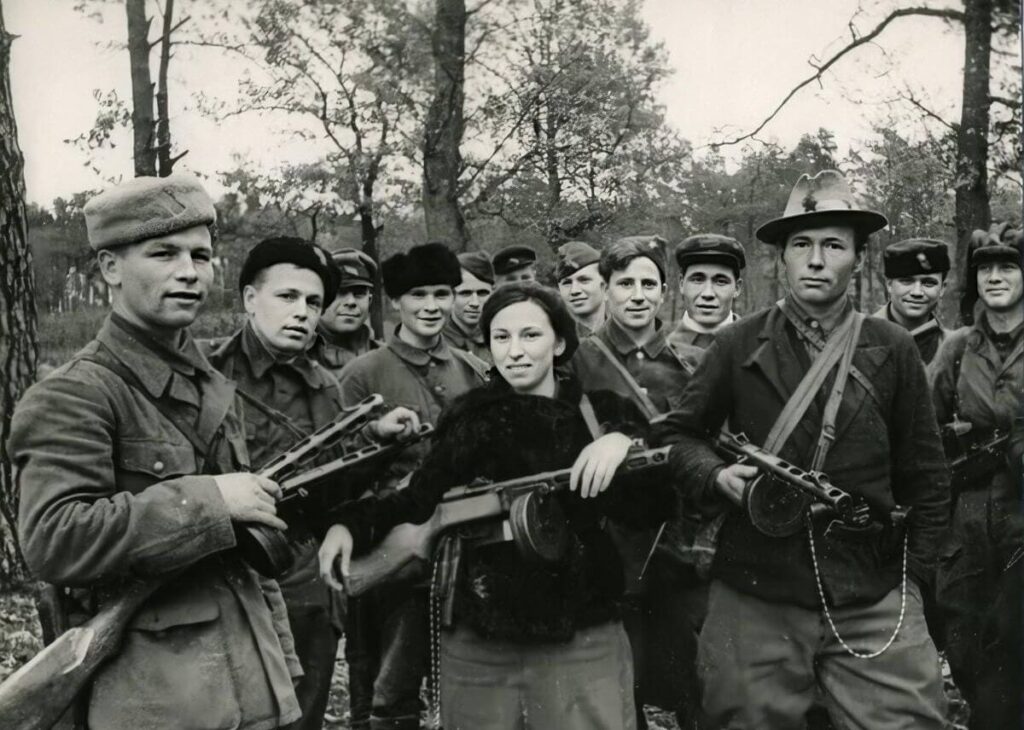 Партизанские отряды БССР были очень разными
