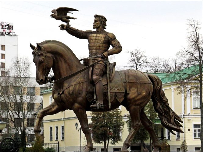 Памятник Ольгерду в центре Витебска