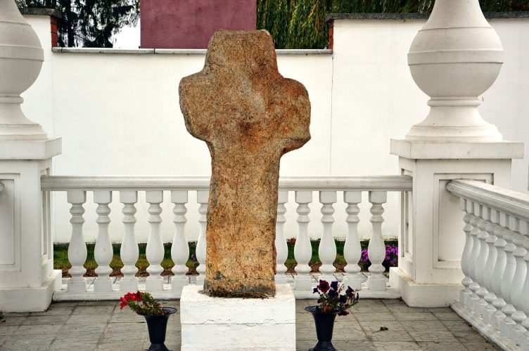 Туровские кресты вырезаны из необычного камня